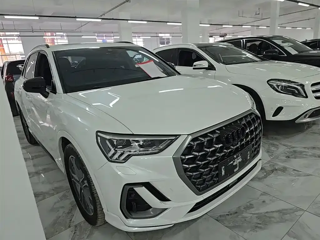 Audi Q3 — фото 10