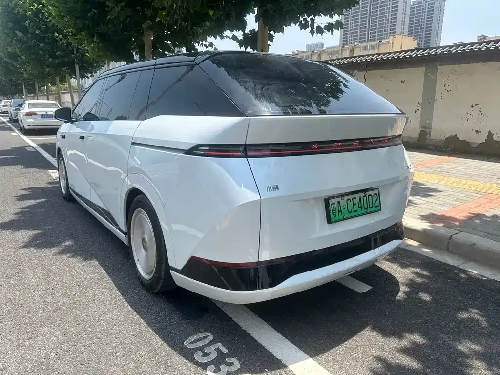 XPeng X9 2024 из CN, фото 9