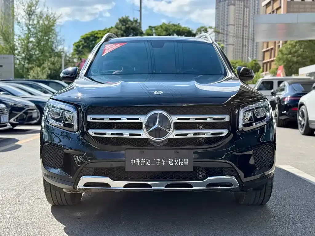 Mercedes-Benz GLB — фото 10