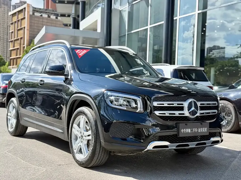 Mercedes-Benz GLB — фото 4