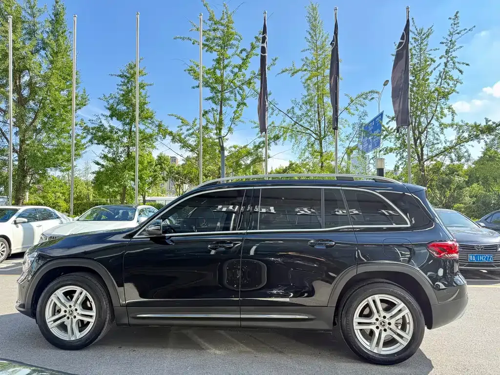 Mercedes-Benz GLB — фото 5