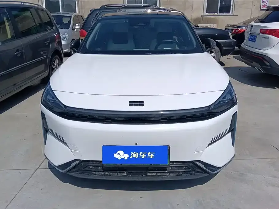 Geely Galaxy L6 — фото 10