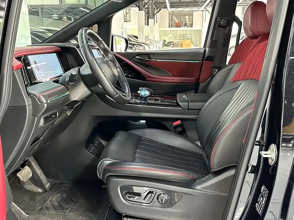 GAC Motor Trumpchi M8 — фото 7