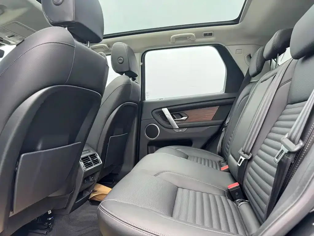 Land Rover Discovery Sport — фото 10