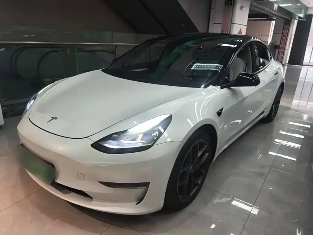 Tesla Model 3 — фото 2