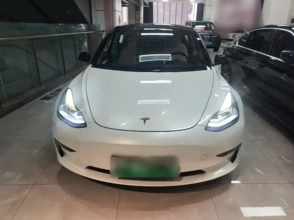 Tesla Model 3 — фото 6
