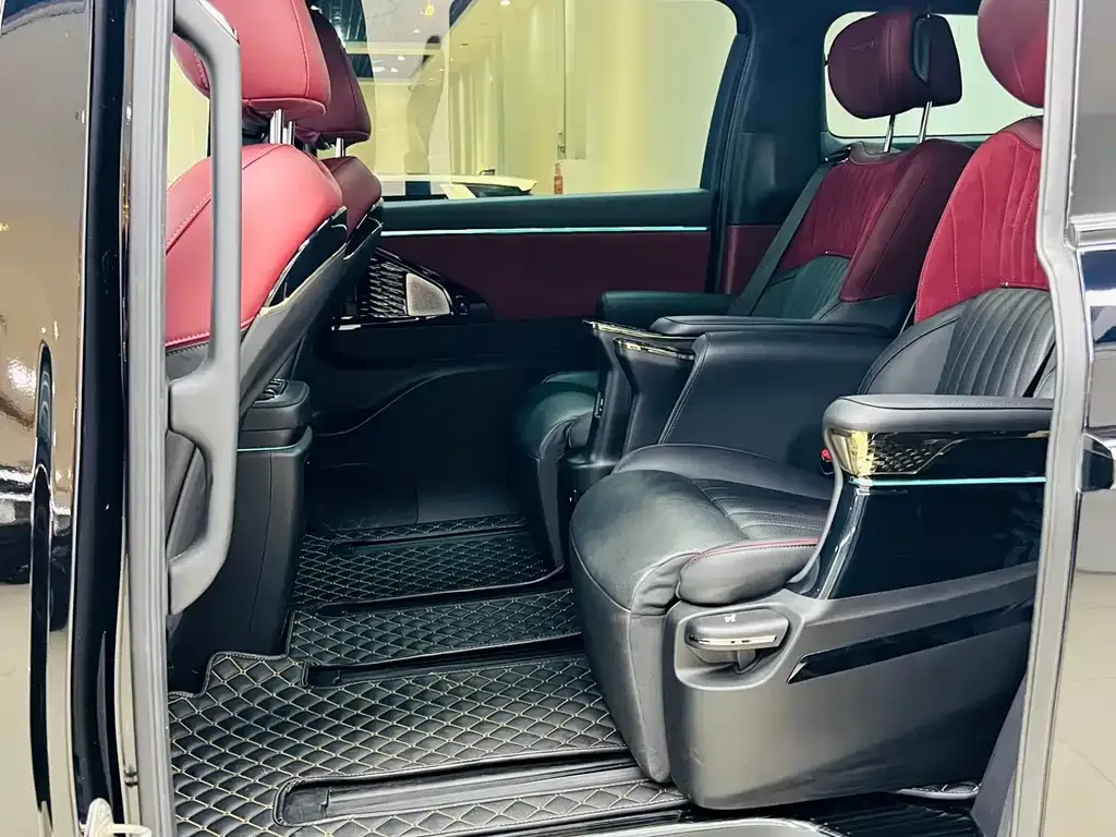 GAC Motor Trumpchi M8 — фото 10
