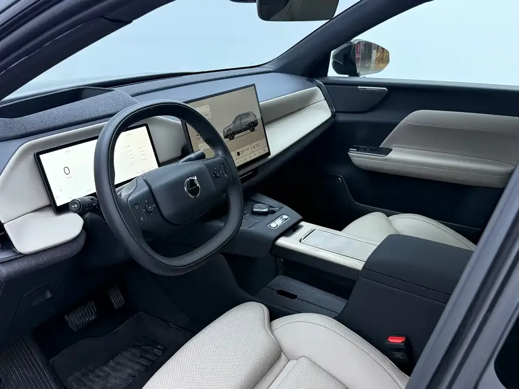 Volvo XC70 Plug-in Hybrid 2025 из CN, фото 7