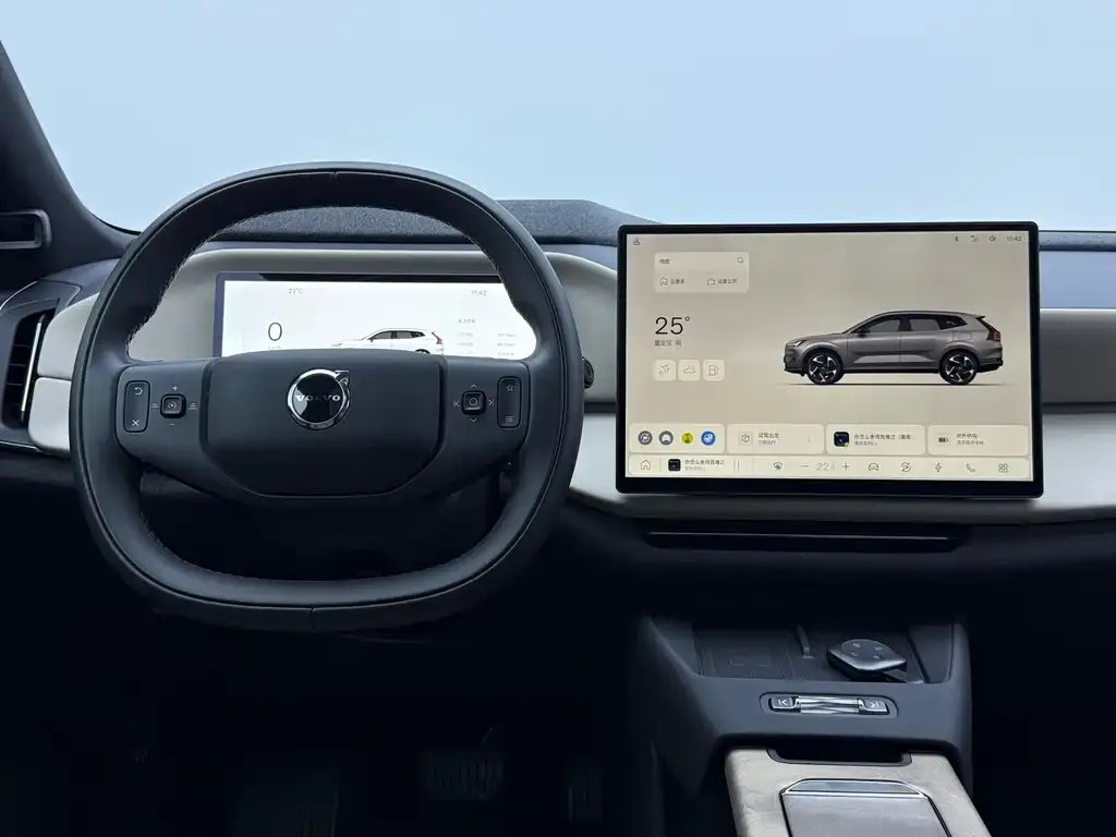Volvo XC70 Plug-in Hybrid 2025 из CN, фото 3