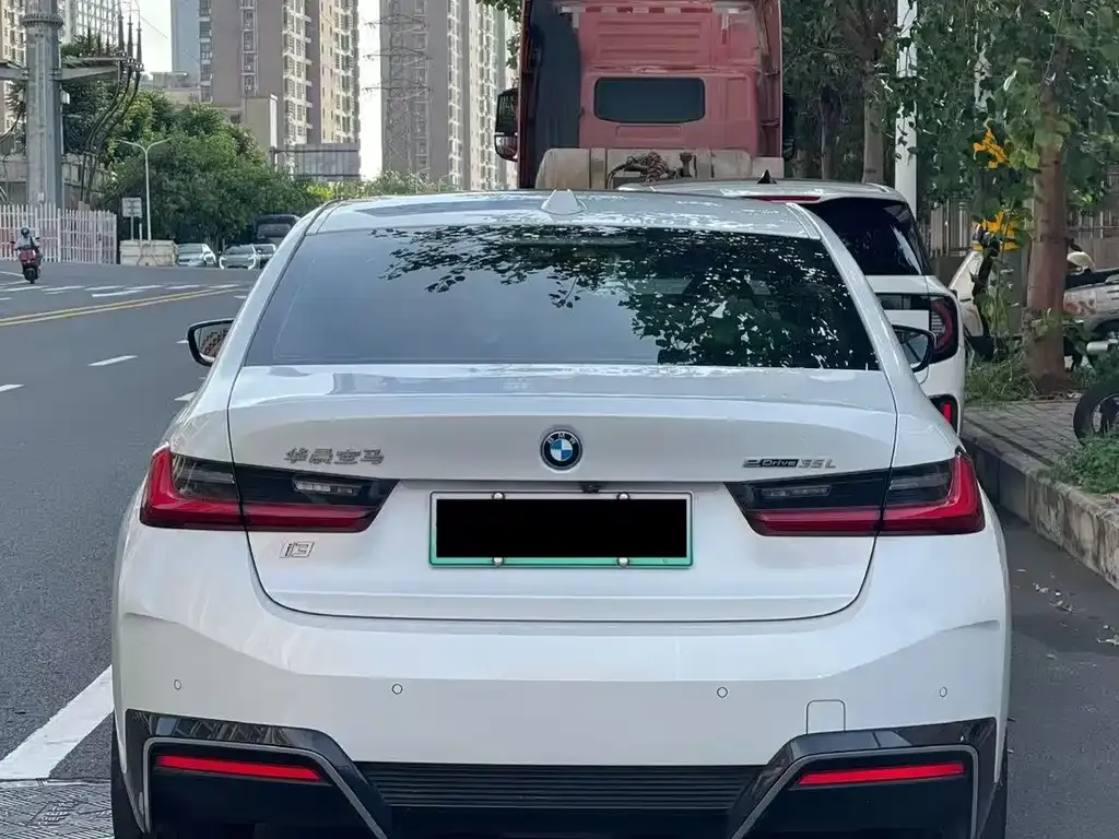 BMW i3 — фото 9