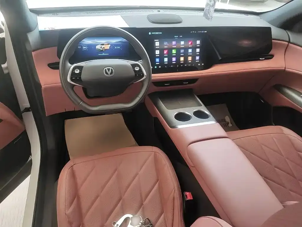 Changan CS75PLUS — фото 3