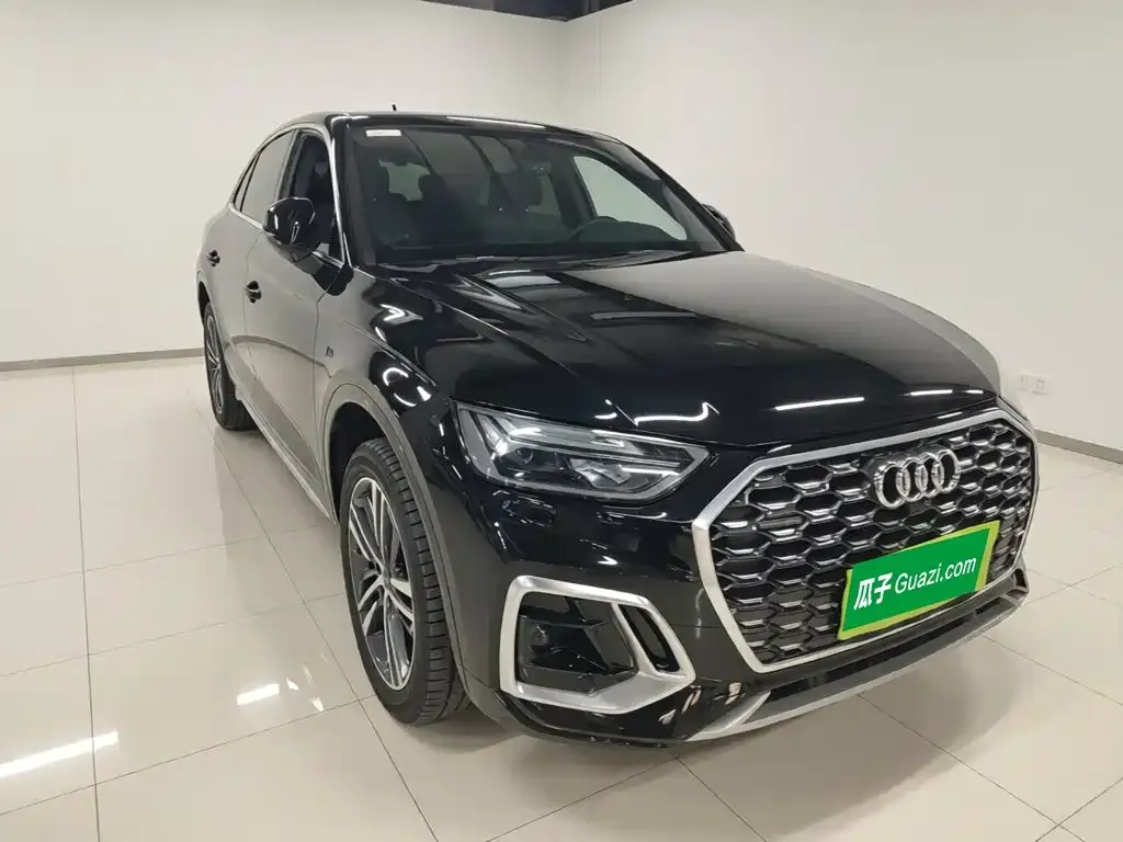 Audi Q5L Sportback — фото 3