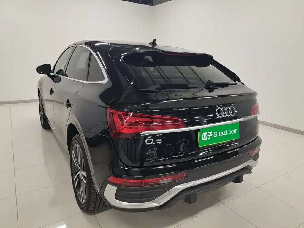 Audi Q5L Sportback — фото 8