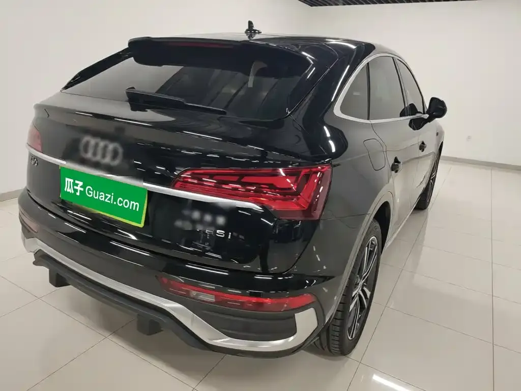 Audi Q5L Sportback — фото 7