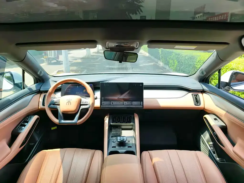 BYD L EV 2025 из CN, фото 8
