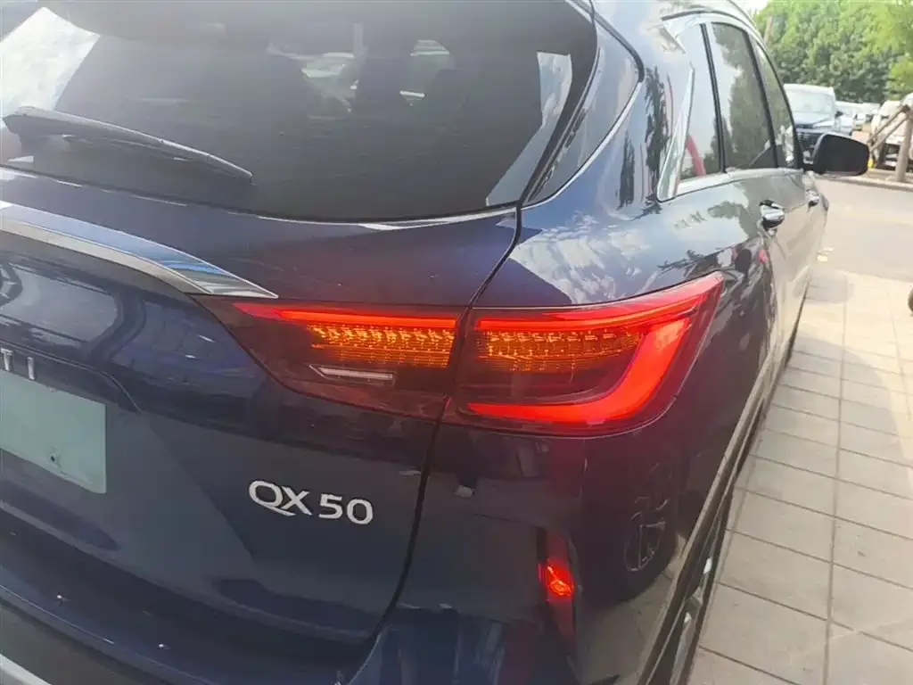 Infiniti QX50 2023 из CN, фото 9