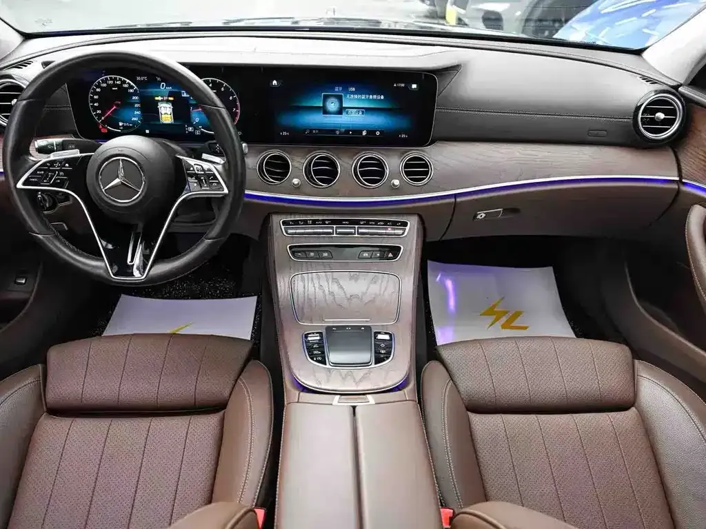 Mercedes-Benz E-Class — фото 6