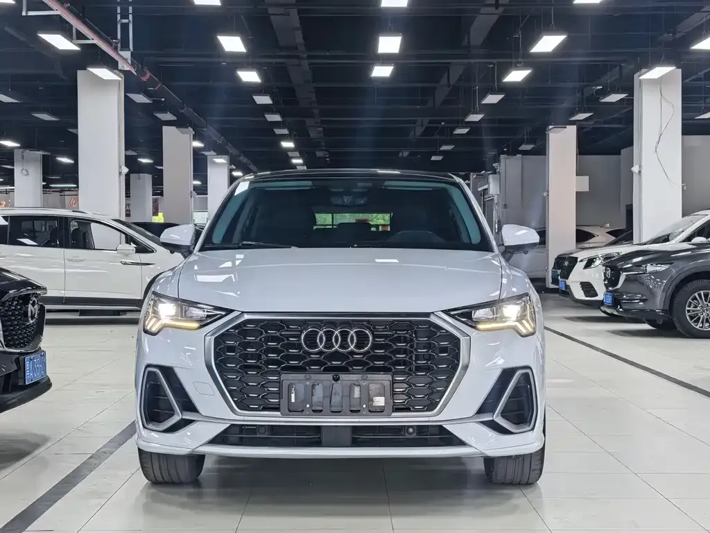 Audi Q3 Sportback 2023 из CN, фото 6