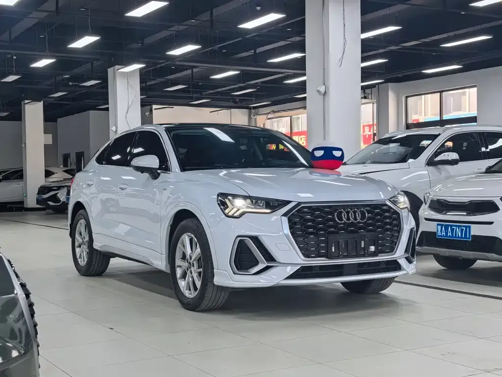 Audi Q3 Sportback 2023 из CN, фото 7