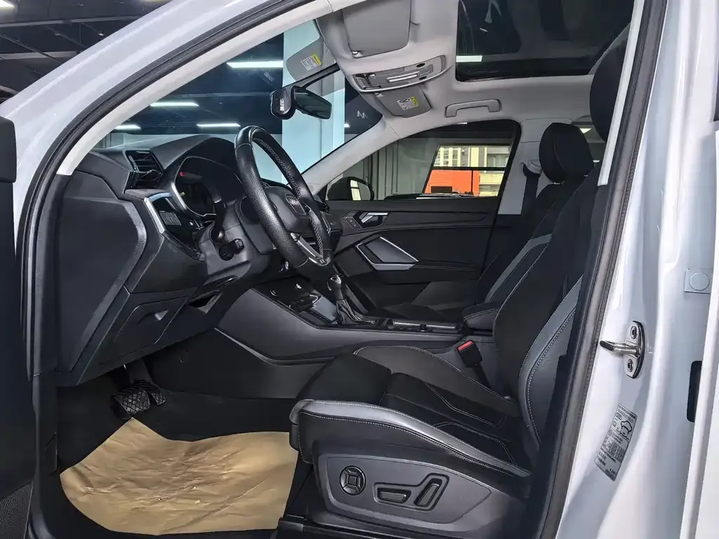 Audi Q3 Sportback 2023 из CN, фото 5