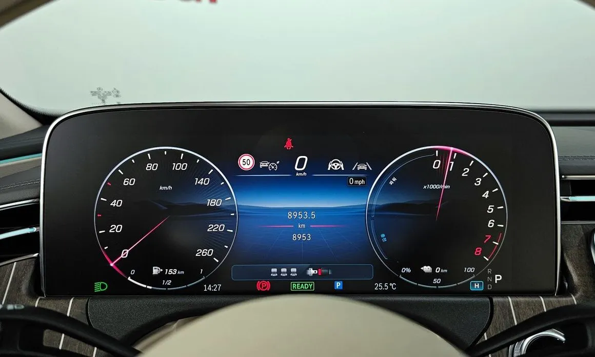 Mercedes-Benz E-Class 2025 из KR, фото 3