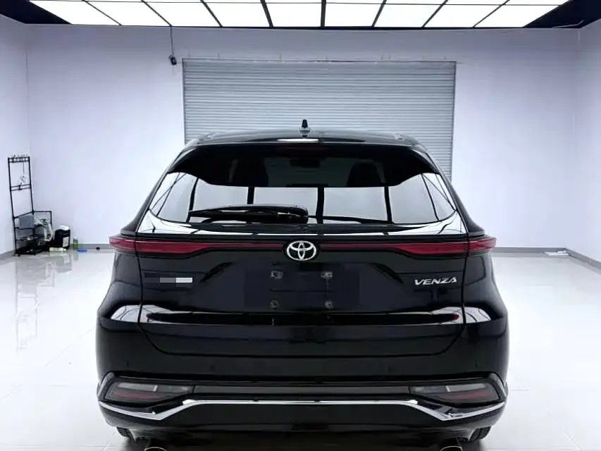 Toyota Venza 2023 из CN, фото 2