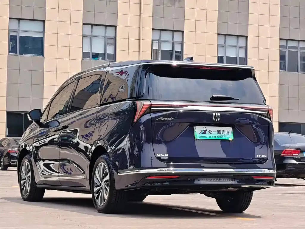 Buick GL8 Hybrid — фото 8