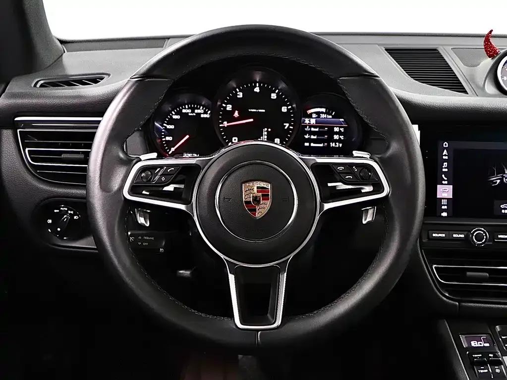 Porsche Macan — фото 7