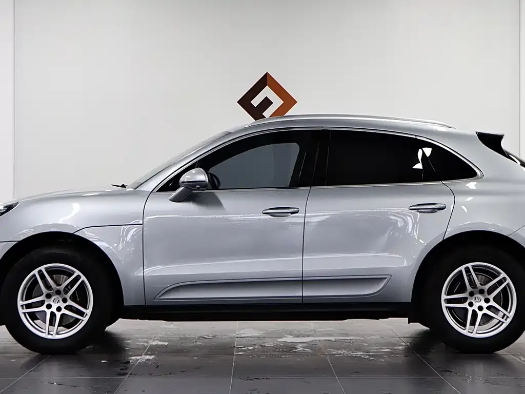 Porsche Macan — фото 8