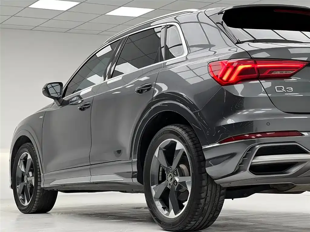 Audi Q3 — фото 4