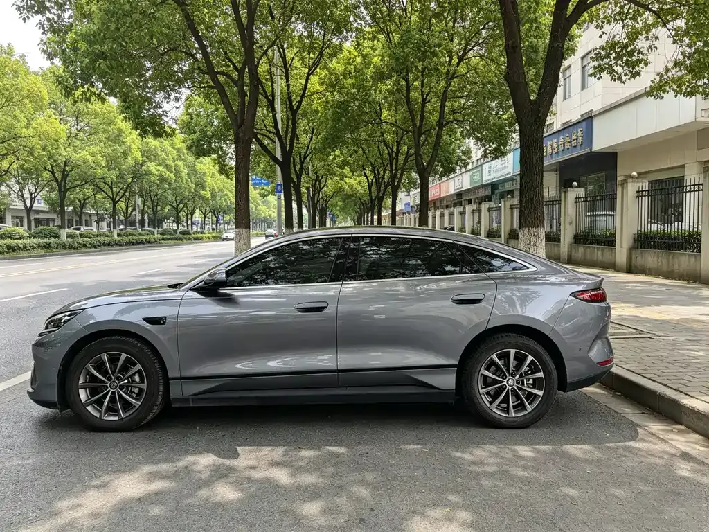 BYD Qin L — фото 7