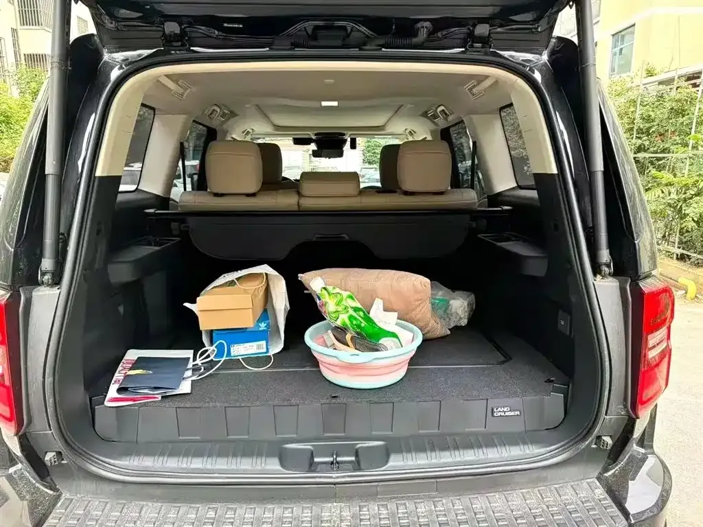 Toyota Prado — фото 6