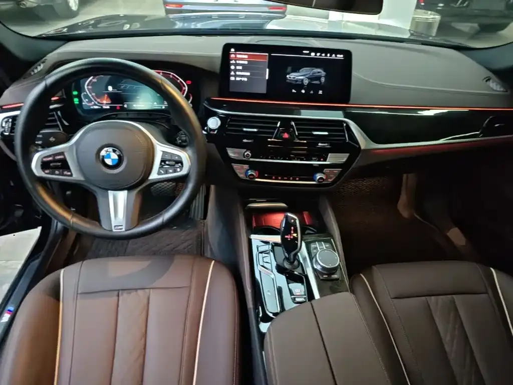 BMW 5 Series — фото 10