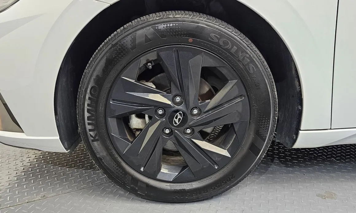Hyundai AVANTE 2023 из KR, фото 9