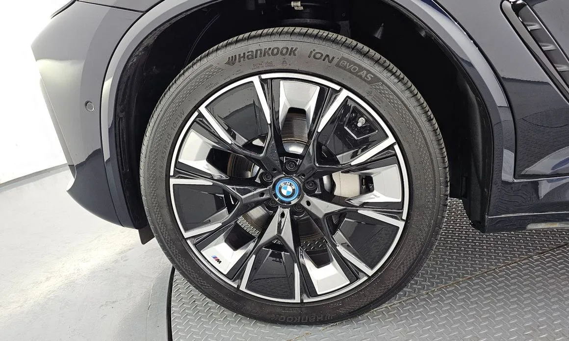 BMW iX3 2024 из KR, фото 7