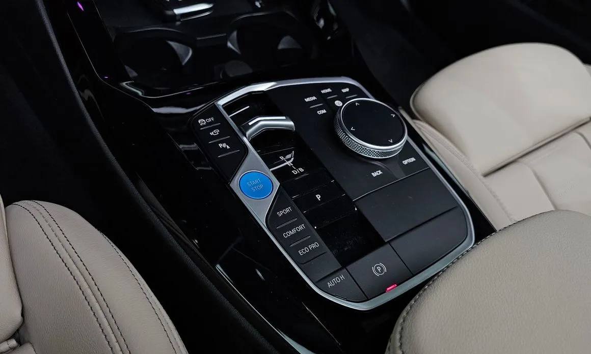 BMW iX3 2024 из KR, фото 8