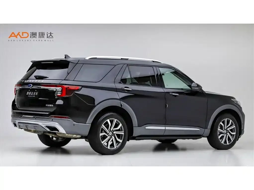 Ford Explorer — фото 10