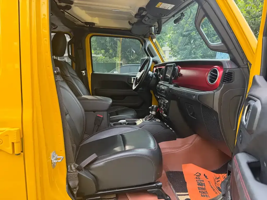 Jeep Wrangler — фото 6
