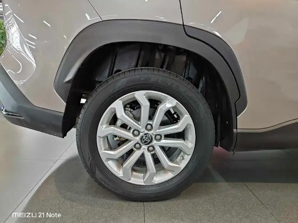 Toyota Frontlander 2023 из CN, фото 2