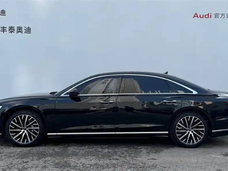 Audi A8 — фото 4