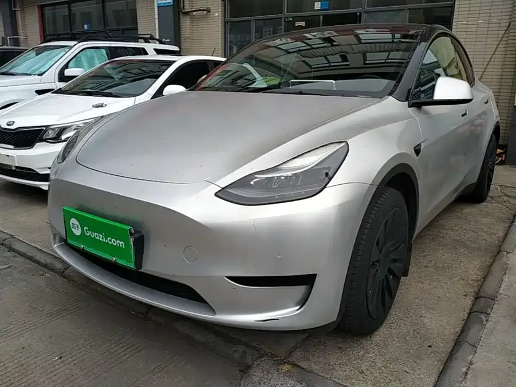 Tesla Model Y — фото 5