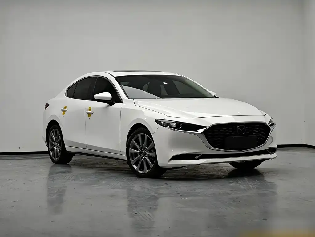 Mazda 3 Axela — фото 4