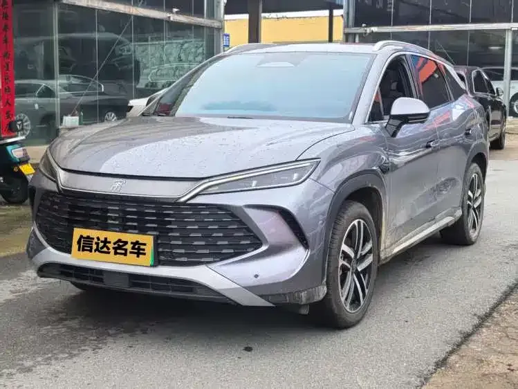 BYD L DM-i — фото 1