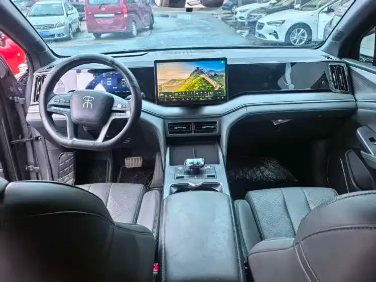 BYD L DM-i — фото 10