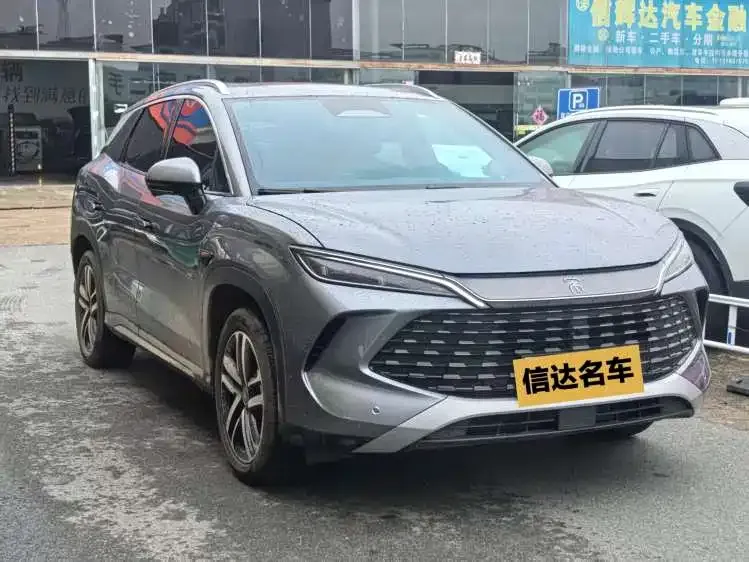 BYD L DM-i — фото 9