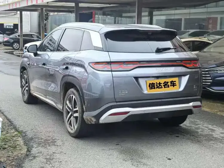 BYD L DM-i — фото 7