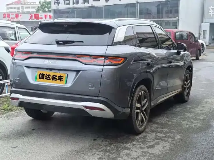 BYD L DM-i — фото 4