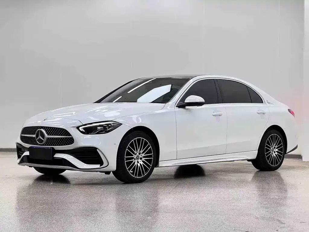 Mercedes-Benz C-Class — фото 1