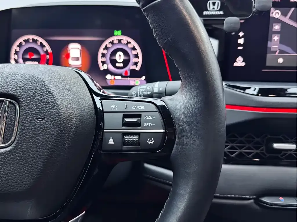 Honda Accord — фото 10