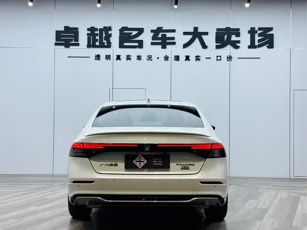 Honda Accord — фото 6